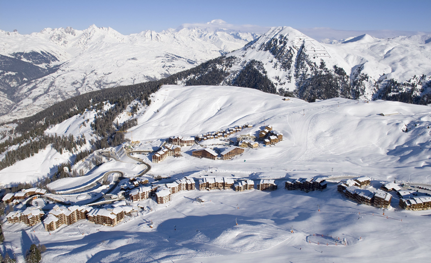 Plagne-Soleil-Village_ElinaSirparanta2