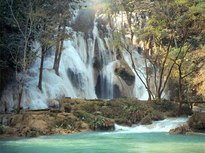Une casacde près de Luang Prabang
