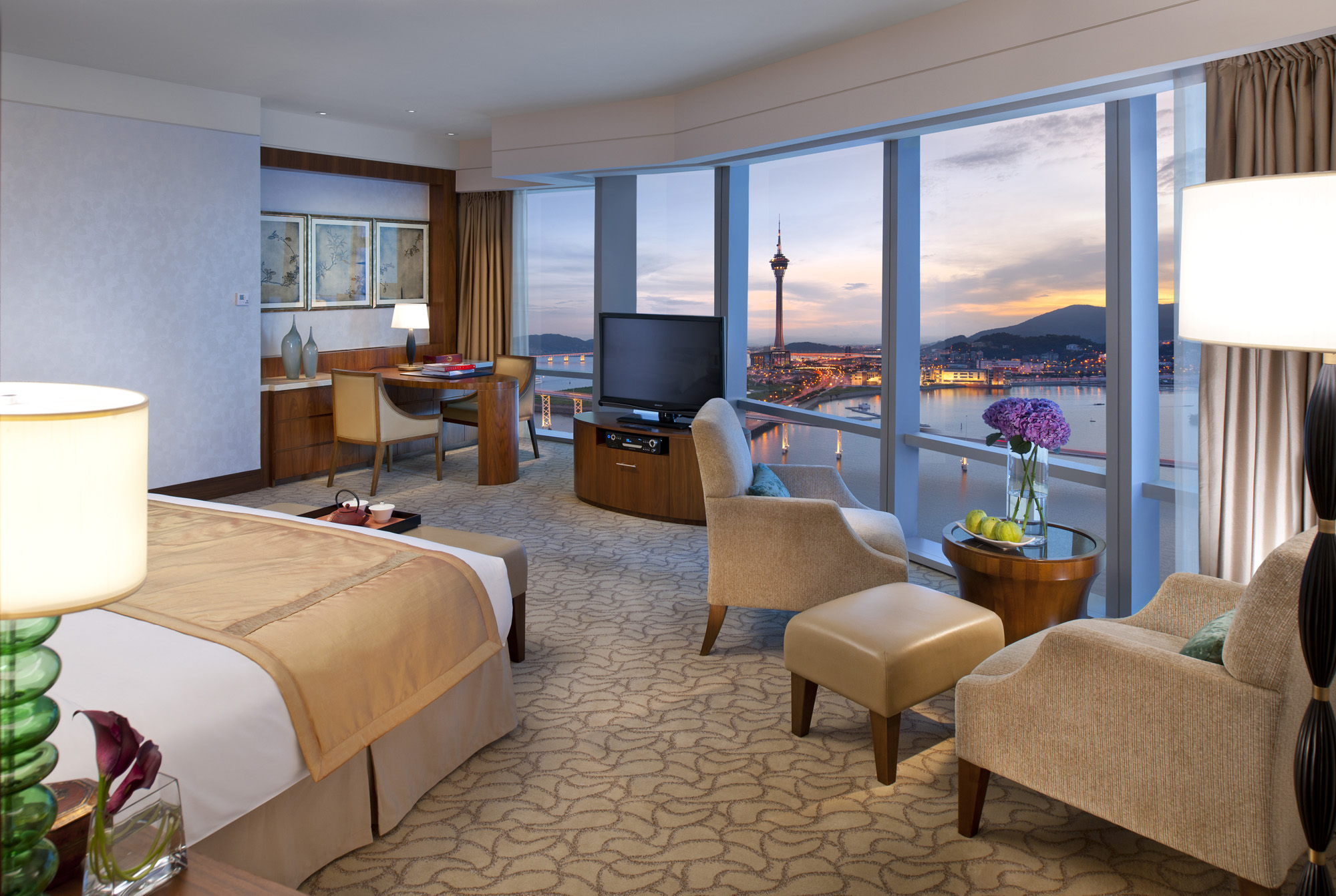 macau_gallery-mandarin-premium-view-room_sm