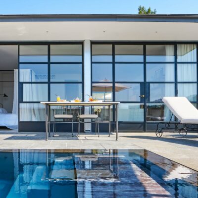 Piscine de l'hôtel Chateua La Coste