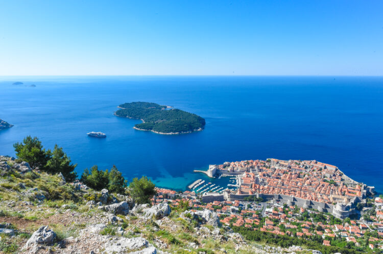 Vue aérienne de Dubrovnik, capitale croate que l'on peut admirer avec les plus belles croisières du Ponant