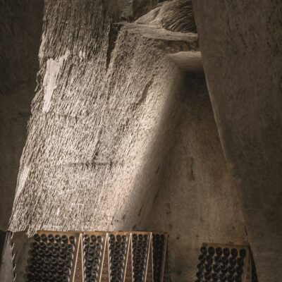 Vue des caves de la Maison Ruinart, installées dans une ancienne carrière de craie de Reims