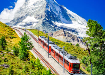 Voyages d'exception en train dans les Alpes suisses