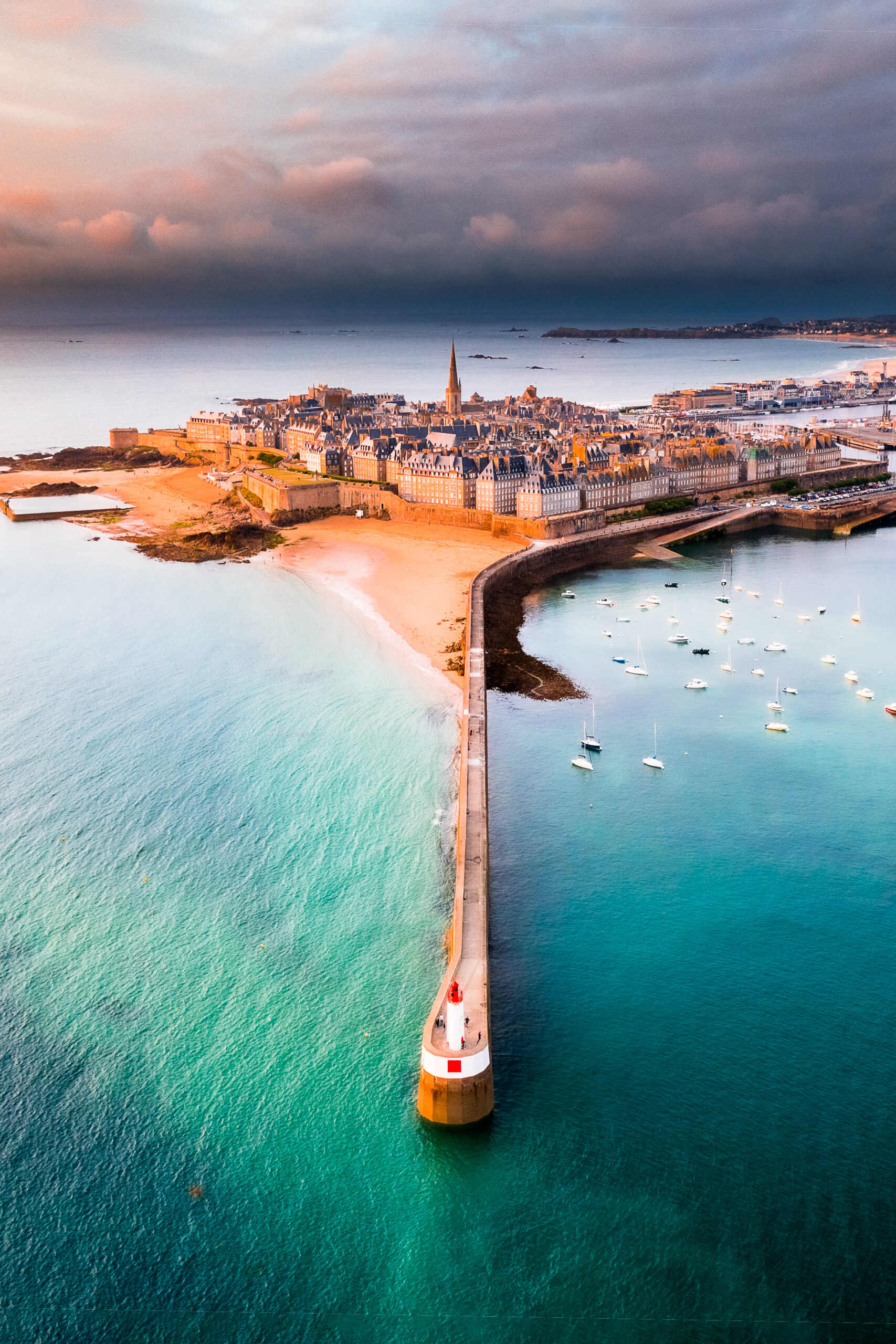 Photo aérienne de St Malo par Loïc Lagarde