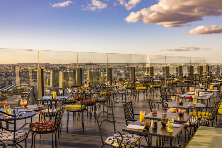 Le Too Tac Tac skybar, la terrasse la plus panoramique de Paris