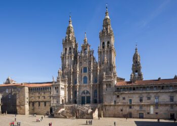 EN ROUTE POUR SAINT-JACQUES-DE-COMPOSTELLE AVEC VUELING